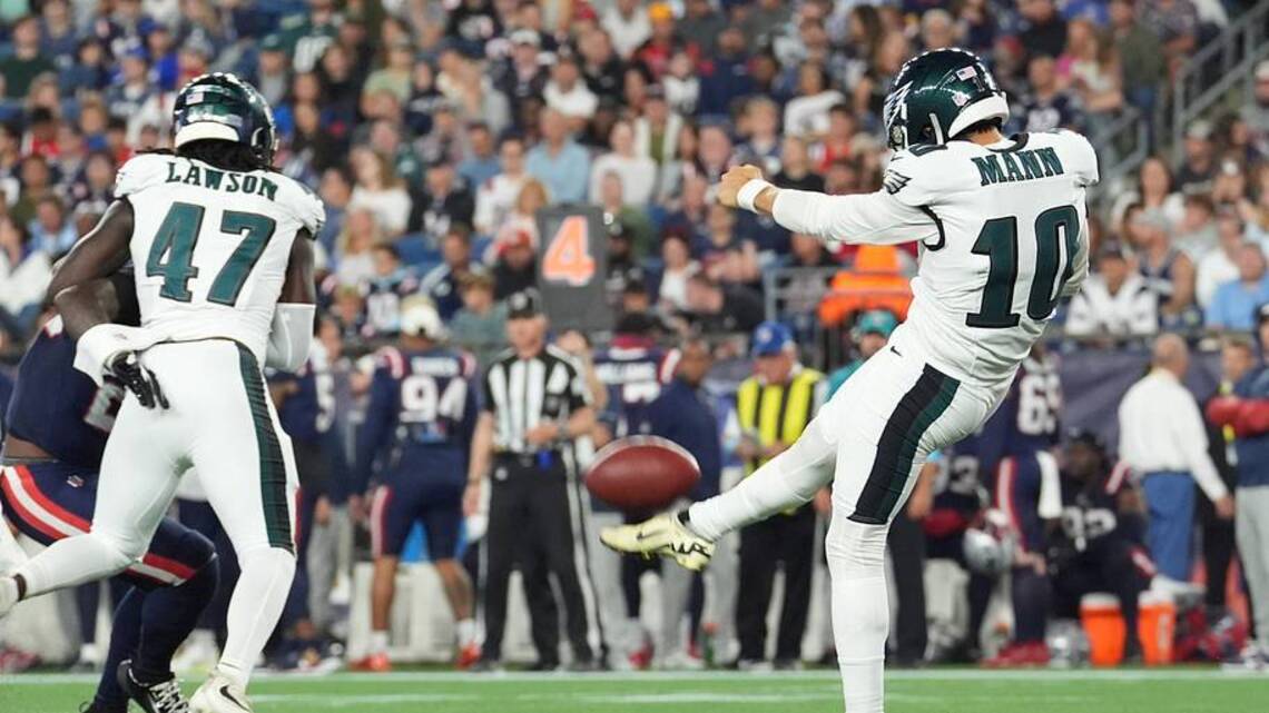Eagles' Michael Clay: Braden Mann's Field-Flipping Week 1 Was a Luxury for Eagles 