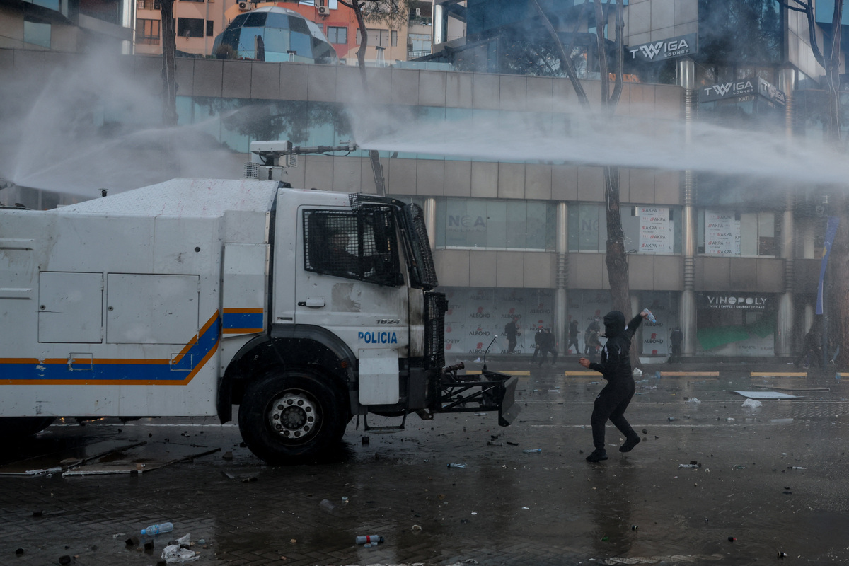 Albanian police fire rubber bullets as student protests rage | Columbus ...
