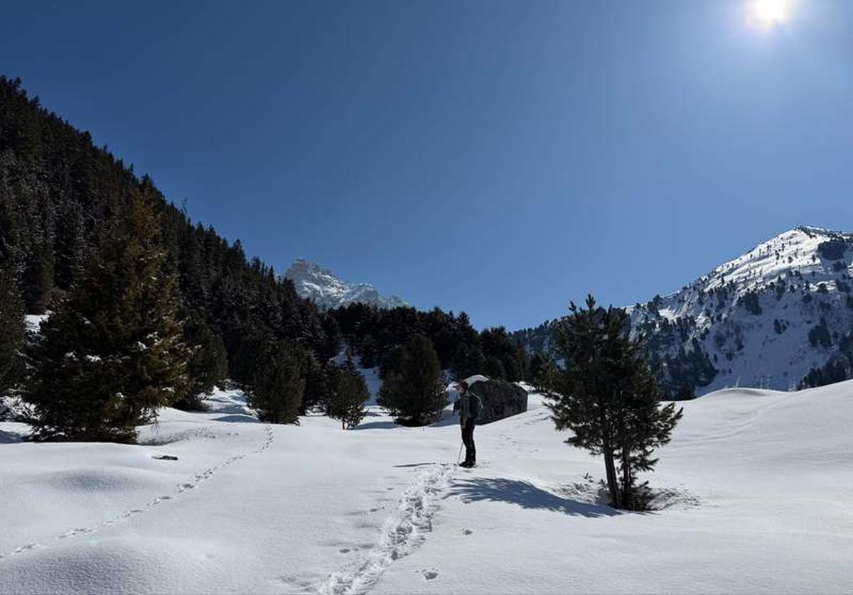  Snowshoeing at Tueda Lake in the Parc National de la Vanoise near Méribel - just you, the snow, and footprints that go exactly as far as you want them to. Photo credit: Liana Moore 