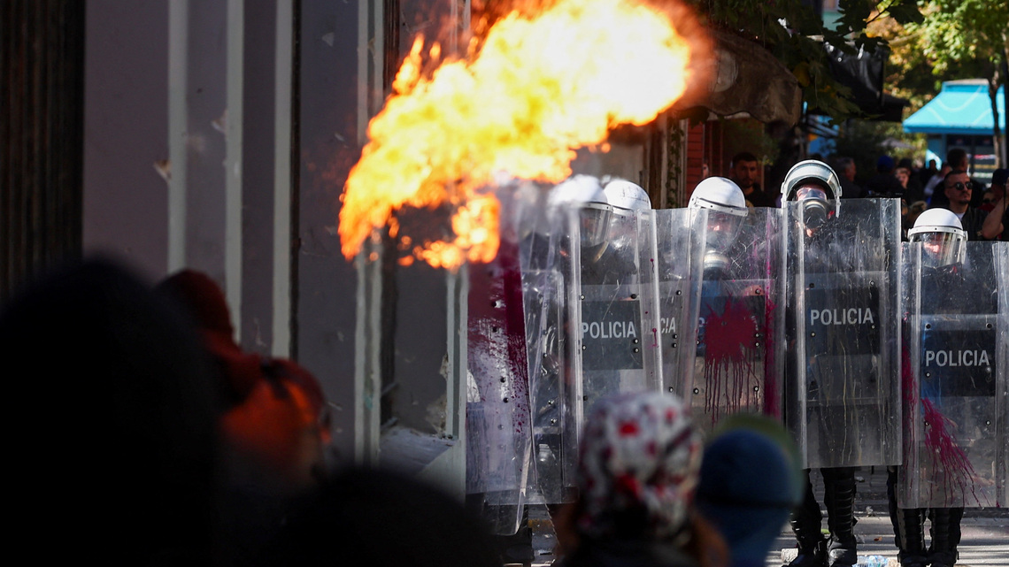 Albanian police fire rubber bullets as student protests rage 