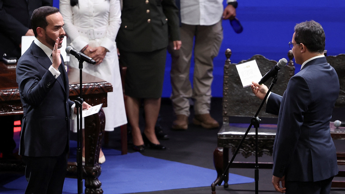 Derechista Abelardo De La Espriella jura como presidente de Colombia para el período 2026-2030 