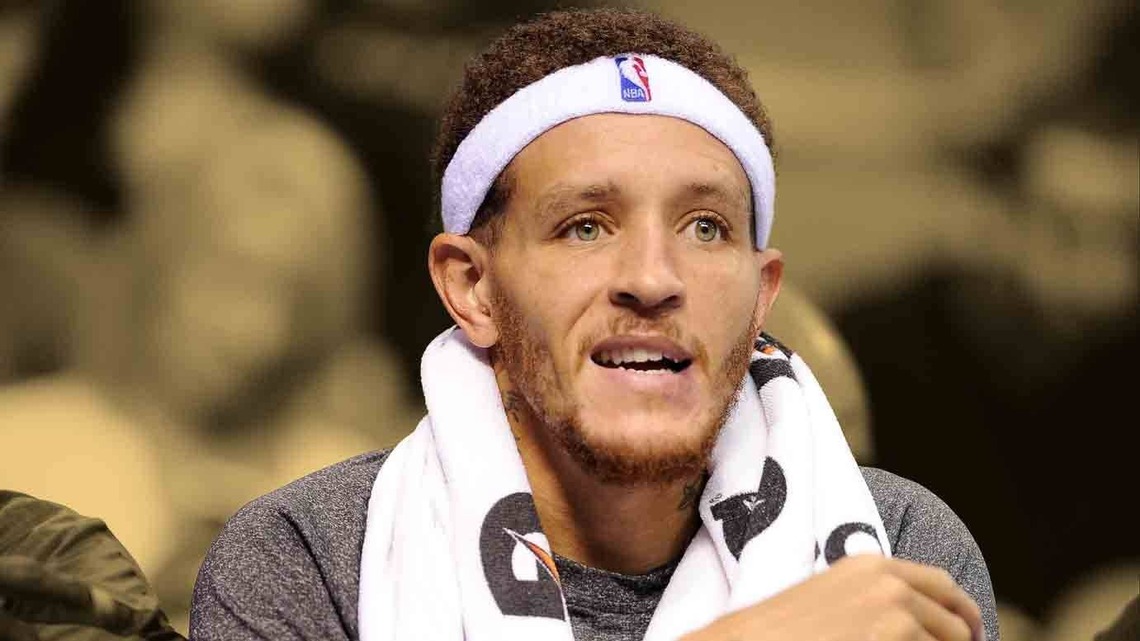 "It's all ready for you" – Streamer N3on gifts Delonte West $50K and a streaming channel to kickstart a new career 