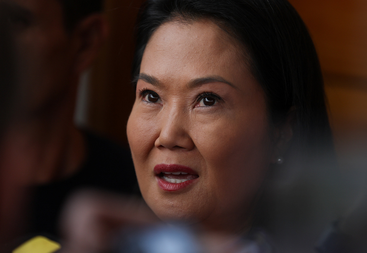 Peru's conservative presidential candidate Keiko Fujimori addresses the media, as vote counting continues in a tight presidential race between Fujimori and leftist candidate Roberto Sanchez, in Lima, Peru June 11, 2026. REUTERS/Alessandro Cinque