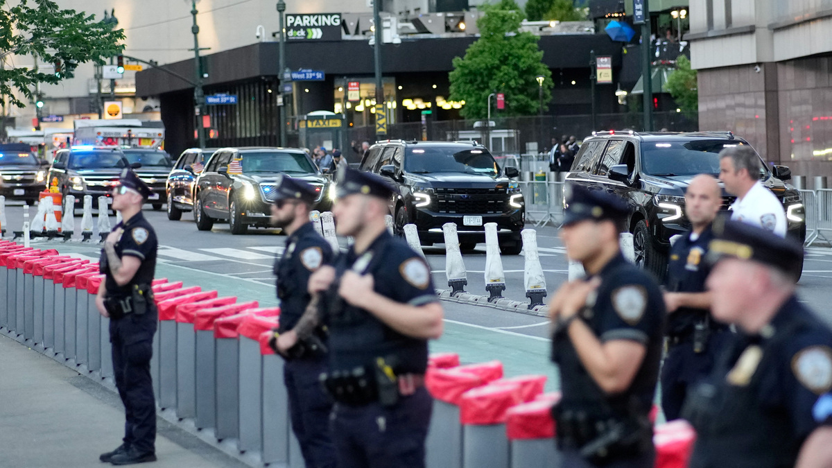 The motorcade of U.S. President Donald Trump arrives at Madison Square Garden ahead of Game Three of the NBA Finals between the New York Knicks and San Antonio Spurs in New York City, U.S., June 8, 2026.  REUTERS/Eduardo Munoz