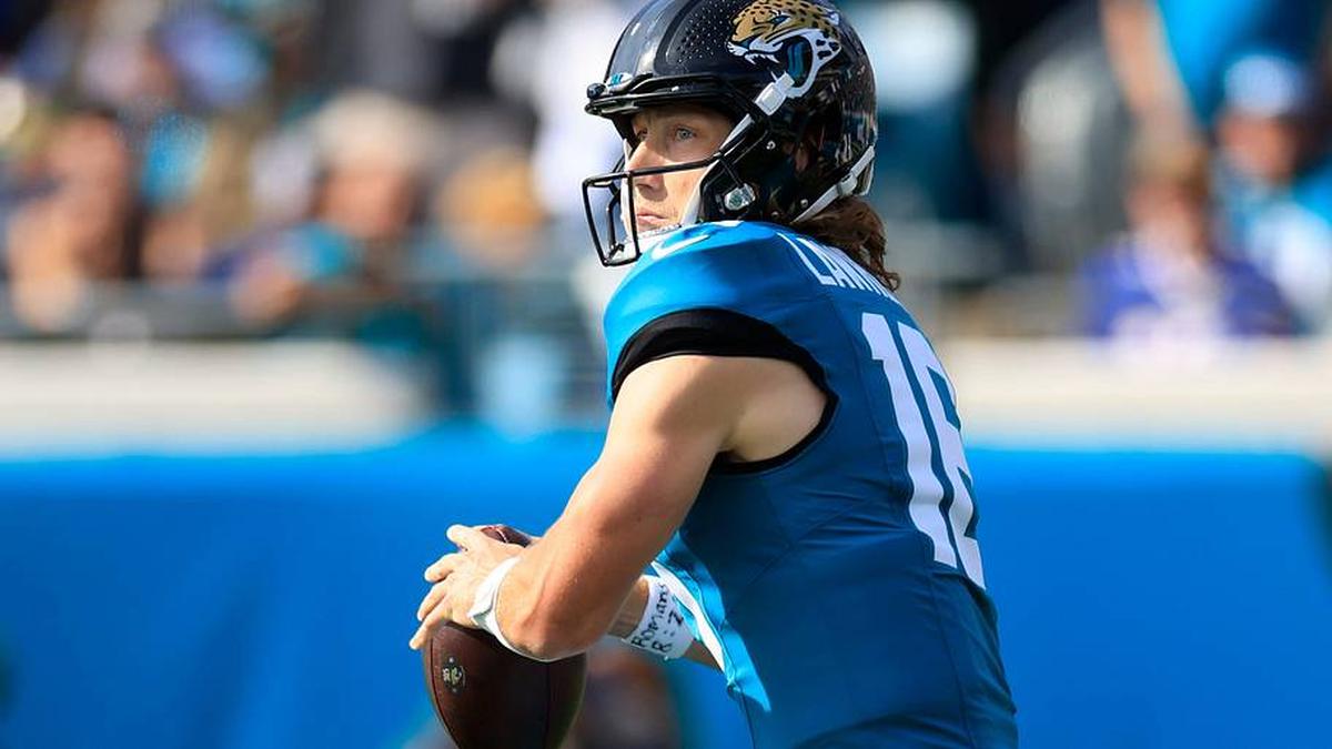  Jaguars quarterback Trevor Lawrence was one of the best players down the stretch in 2025. | Corey Perrine/Florida Times-Union / USA TODAY NETWORK via Imagn Images 