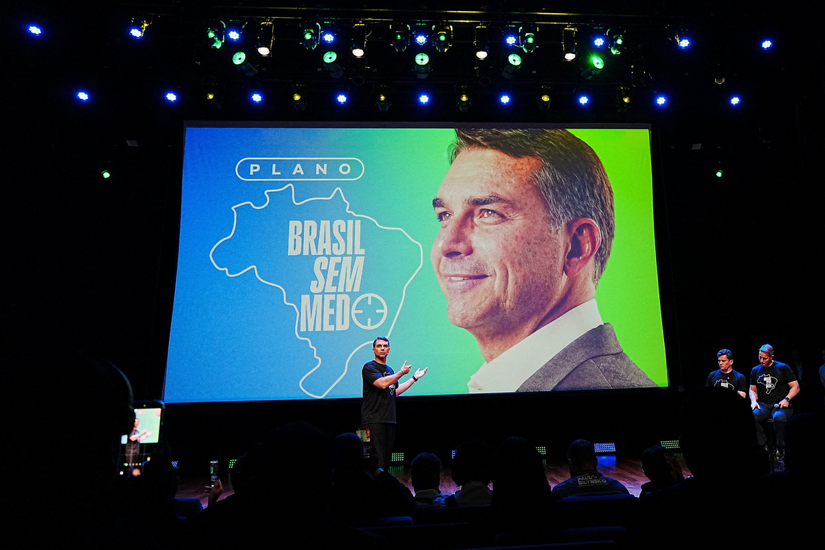 Brazilian Senator Flavio Bolsonaro speaks during an event in Sao Paulo, Brazil, June 18, 2026. REUTERS/Alexandre Meneghini