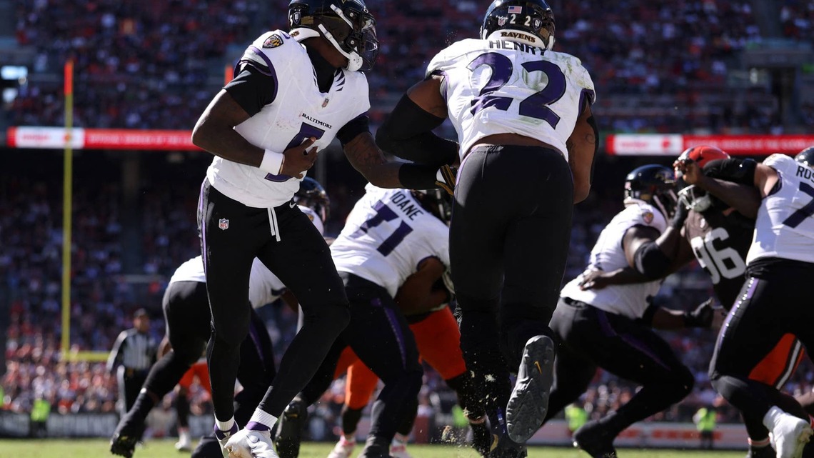 Derrick Henry's Struggles Against The Browns Should Not Be Pinned On Him 