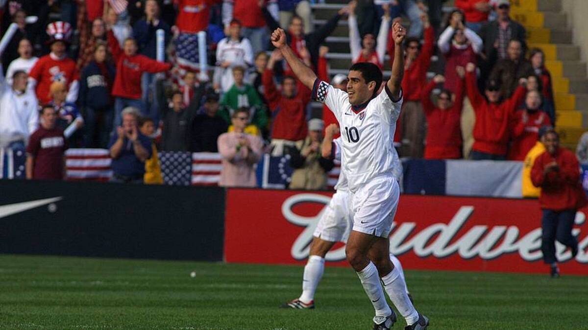  Claudio Reyna captained the USMNT. | Al Bello/AllsportGetty Images 