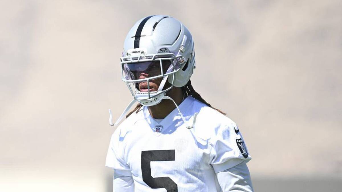  May 20, 2026; Henderson, NV, USA; Las Vegas Raiders cornerback Eric Stokes (5) warms up during organized team activities at Intermountain Health Performance Center. Mandatory Credit: Candice Ward-Imagn Images | Candice Ward-Imagn Images 