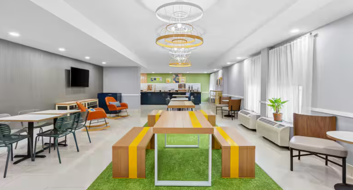  The spacious lobby of the Spark by  Hilton  Des Plaines Chicago O’Hare has lots of areas for gathering with others. Photo courtesy of Spark by  Hilton 