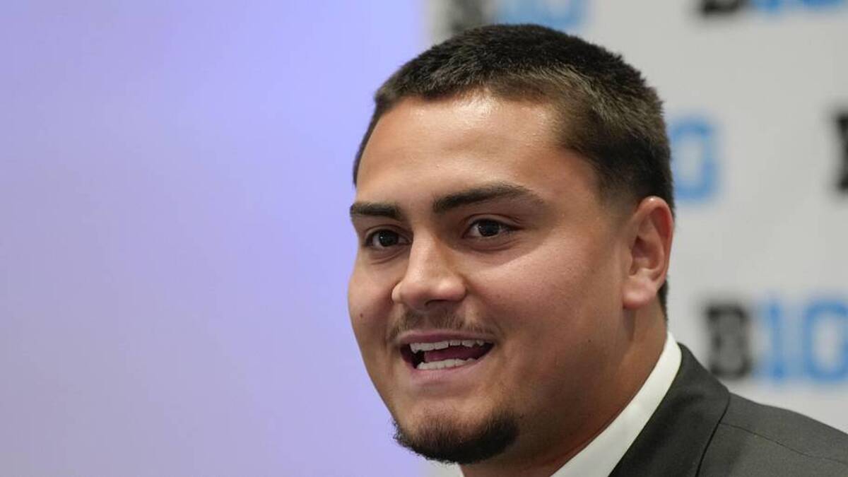  Jul 24, 2025; Las Vegas, NV, USA; USC offensive lineman Elijah Paige speaks to the media during the Big Ten NCAA college football media days at Mandalay Bay Resort. Mandatory Credit: Lucas Peltier-Imagn Images | Lucas Peltier-Imagn Images 