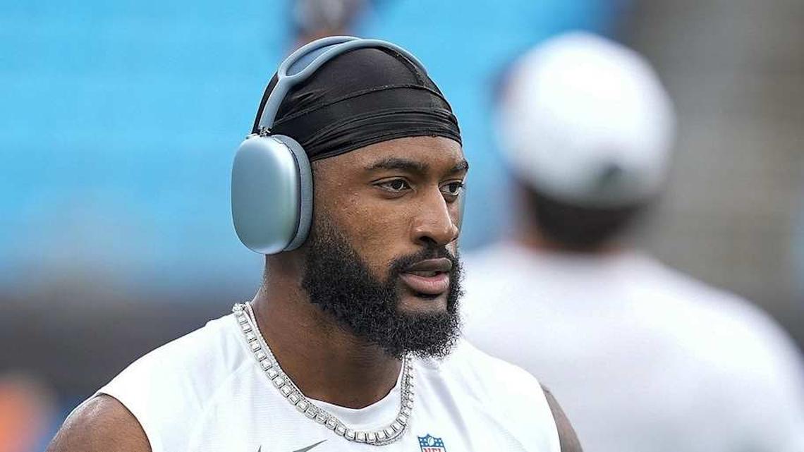  Aug 8, 2025; Charlotte, North Carolina, USA; Cleveland Browns cornerback Chigozie Anusiem (35) during pregame warm ups at Bank of America Stadium. Mandatory Credit: Jim Dedmon-Imagn Images | Jim Dedmon-Imagn Images 