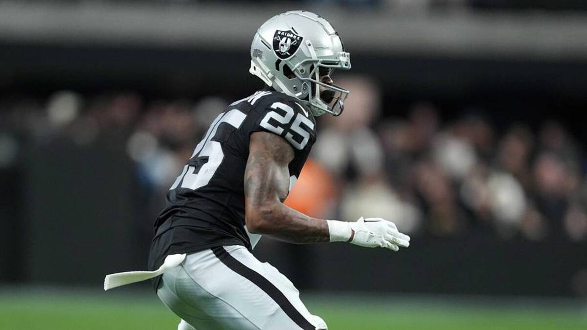 Jan 5, 2025; Paradise, Nevada, USA;Las Vegas Raiders cornerback Decamerion Richardson (25) against the Los Angeles Chargers in the first half at Allegiant Stadium. Mandatory Credit: Kirby Lee-Imagn Images | Kirby Lee-Imagn Images 