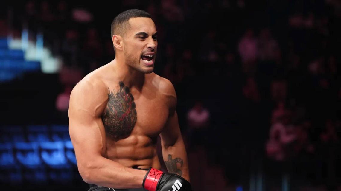 Carlos Ulberg knocks out Jiri Prochazka in UFC 327 main event 