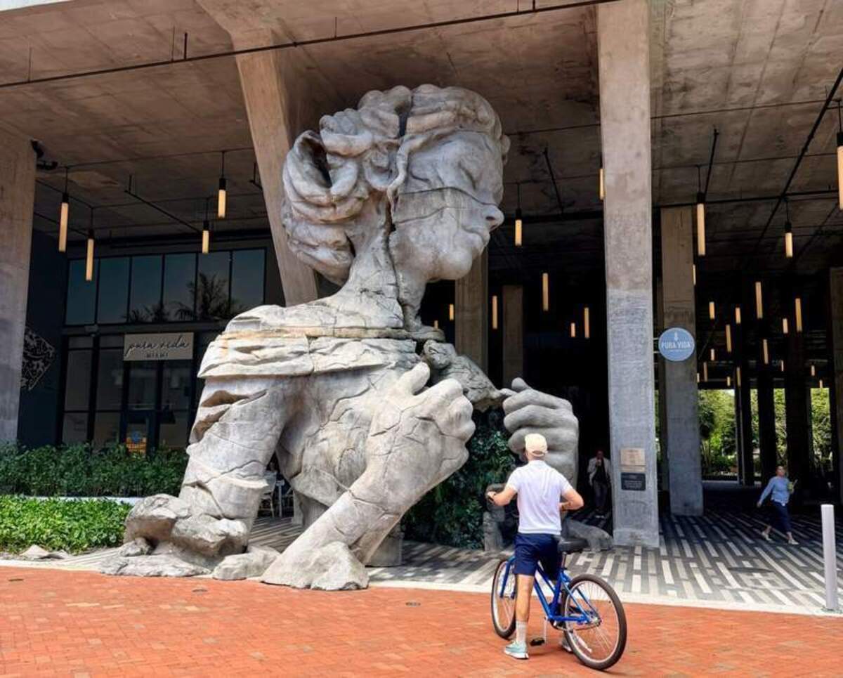  An absolute must-stop on our group bike ride, Daniel Popper’s Thrive sculpture serves as the ultimate, stunning Instagram backdrop to guarantee everyone in the group gets a great trip photo. Photo credit: Melody Pittman 