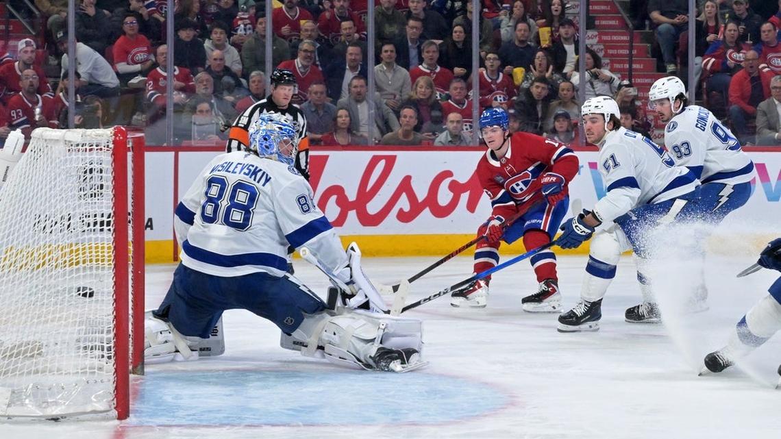 Cole Caufield scores 50th goal, Canadiens tally late to edge Lightning 
