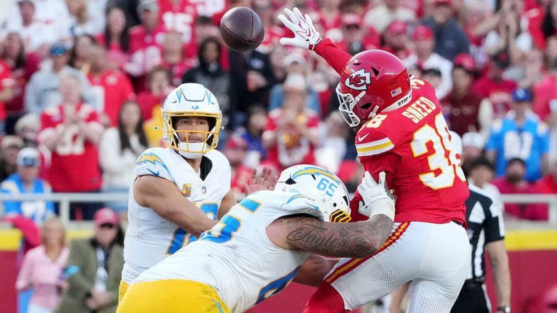 Chargers Offense the Walking Dead Against the Chiefs, Season Officially Slips Away 