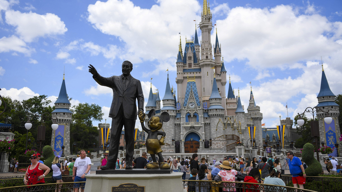 Democrat David Jolly promotes tourist tax reform as he runs for Florida governor 