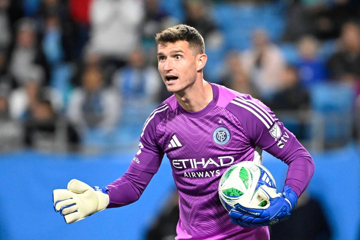  New York City goalkeeper Matt Freese with the ball in the second half at Bank of America Stadium. Bob Donnan-Imagn Images Bob Donnan-Imagn Images