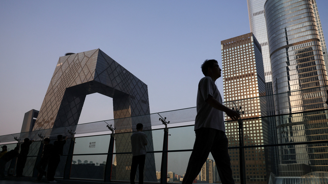 China's premier calls for stabilising external demand as growth sputters 