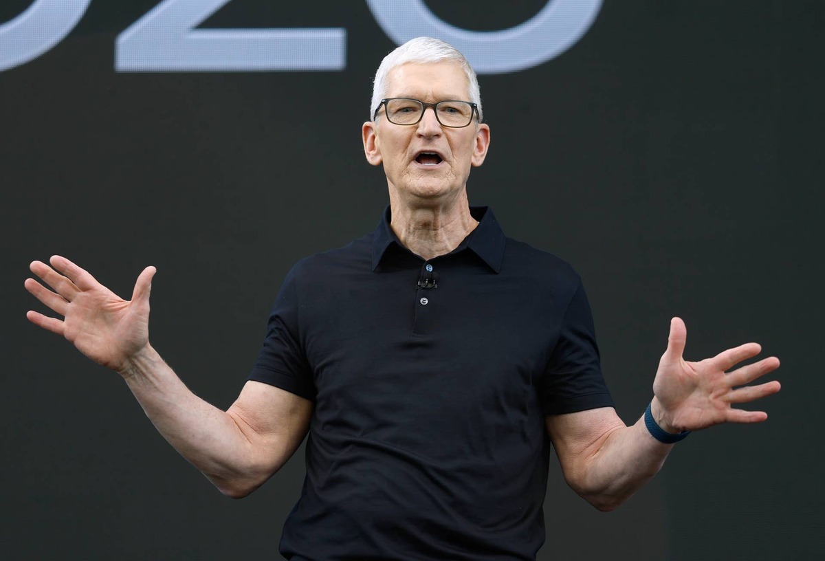  Apple's CEO warns that the AI boom is about to hit shoppers' wallets. 