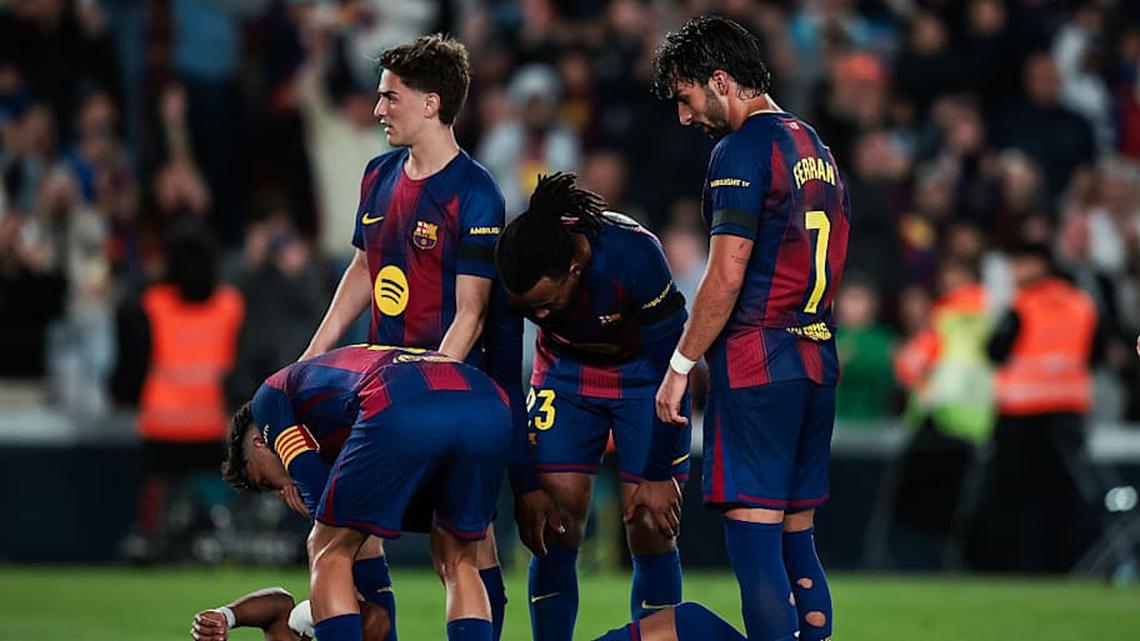  Lamine Yamal (bottom) has officially raised the alarms in Catalonia. | Eric Alonso/Getty Images 