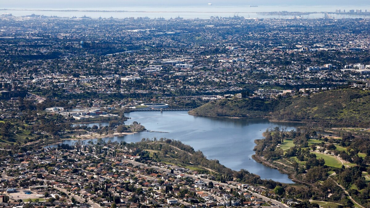 Homes surrounding homes in the Lake Murray recreation area in January. The median home price is up 1.1% annually. (K.C. Alfred / The San Diego Union-Tribune)