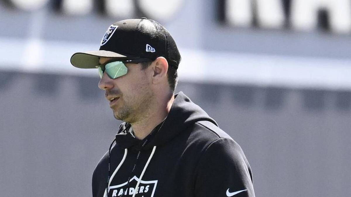  May 28, 2026; Henderson, NV, USA; Las Vegas Raiders head coach Klint Kubiak looks on during organized team activities at Intermountain Health Performance Center. Mandatory Credit: Candice Ward-Imagn Images | Candice Ward-Imagn Images 