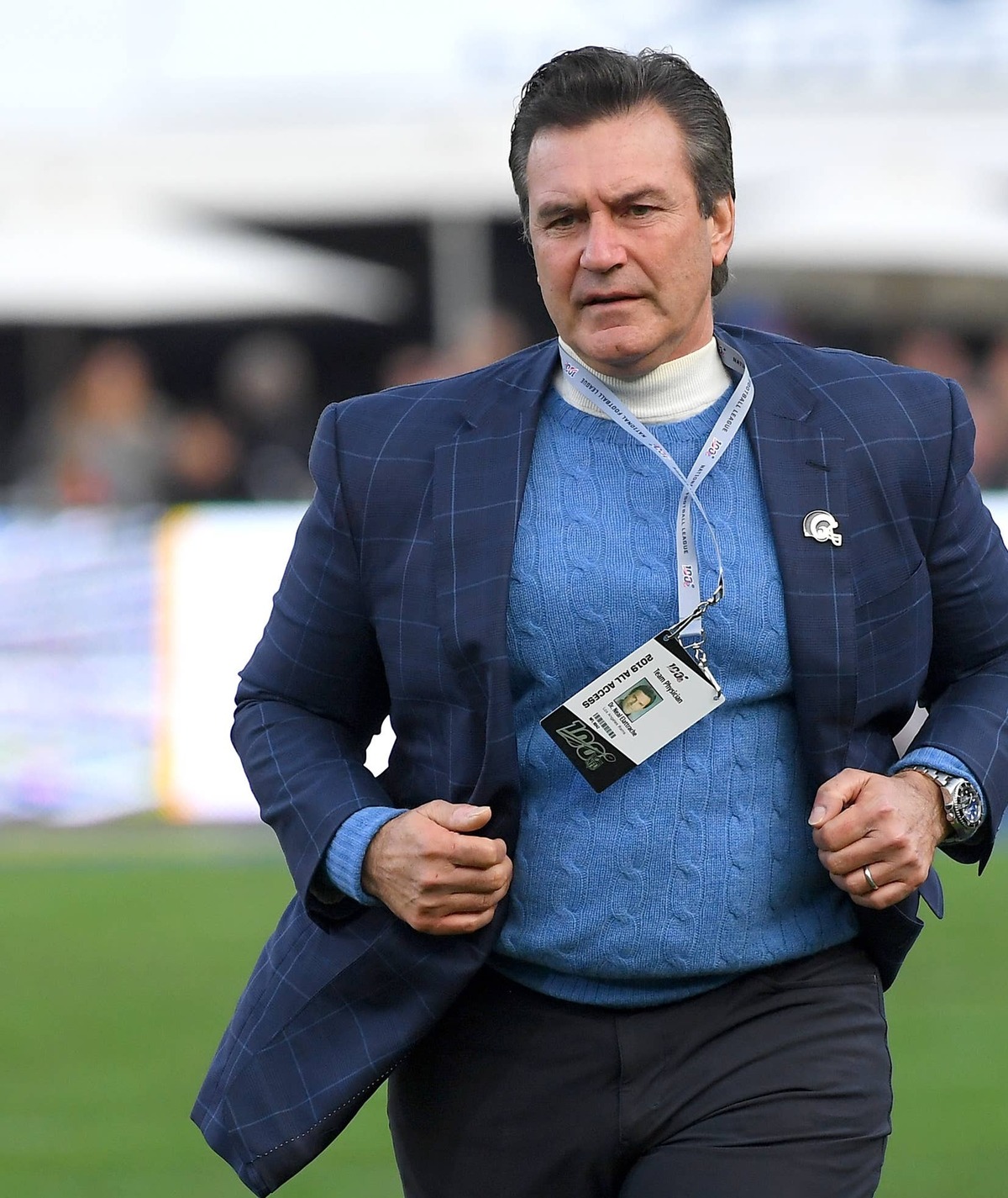 LOS ANGELES, CA - DECEMBER 29: The Los Angeles Rams team orthopaedic surgeon, Dr. Neal ElAttrache Jayne Kamin-Oncea/Getty Images