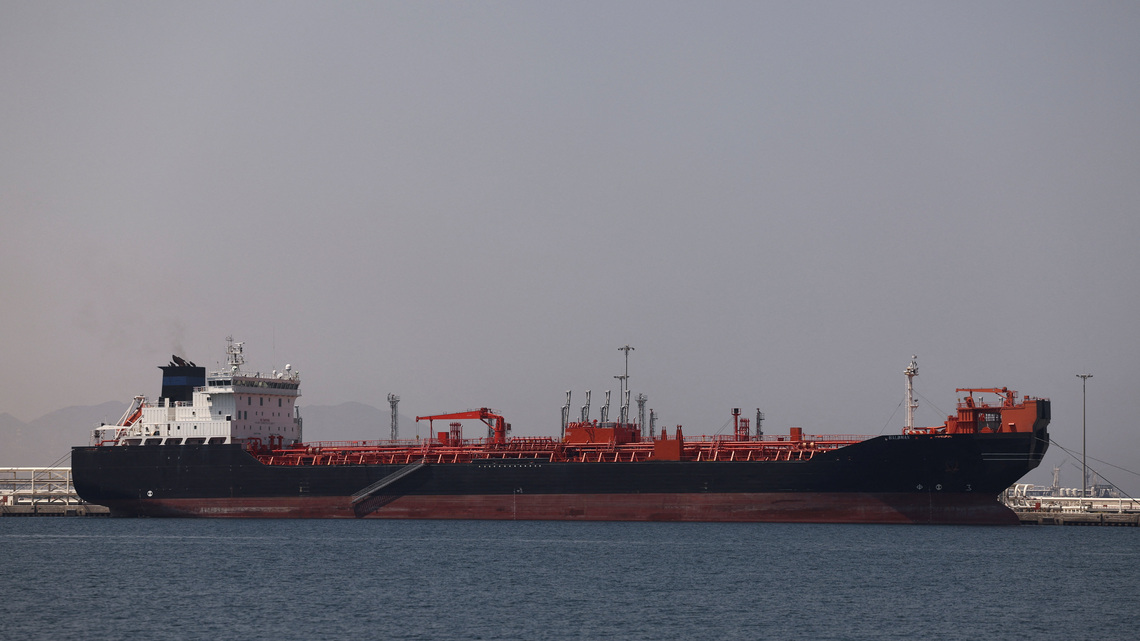 Oil climbs as US-Iran tensions flare again while stockpiles tighten 
