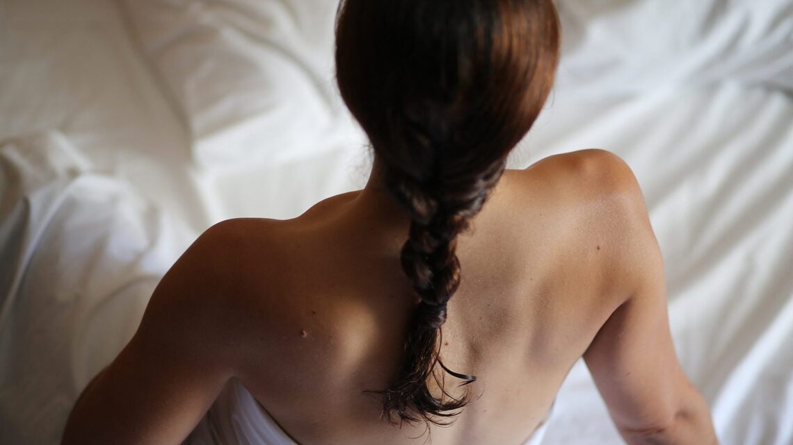 Nighttime Screen Habits Could Be Stealing Your Sleep: What to Do Instead 