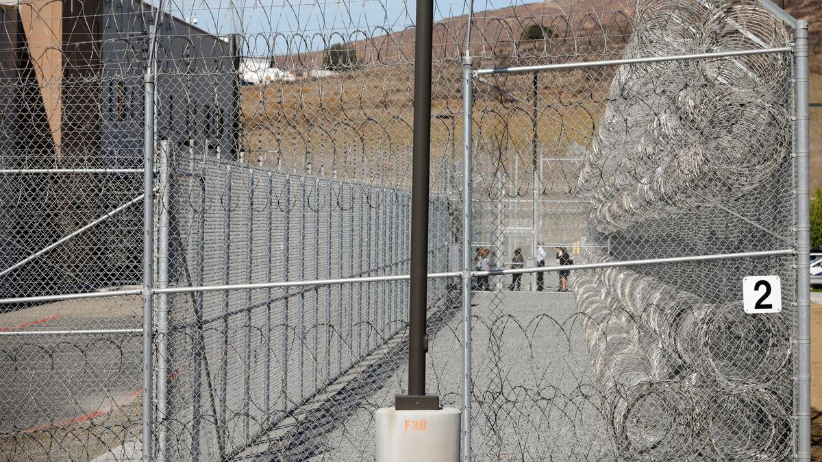 The U.S. Immigration and Customs Enforcement Otay Mesa Detention Facility in a 2018 file image. (Howard Lipin/The San Diego Union-Tribune/TNS)