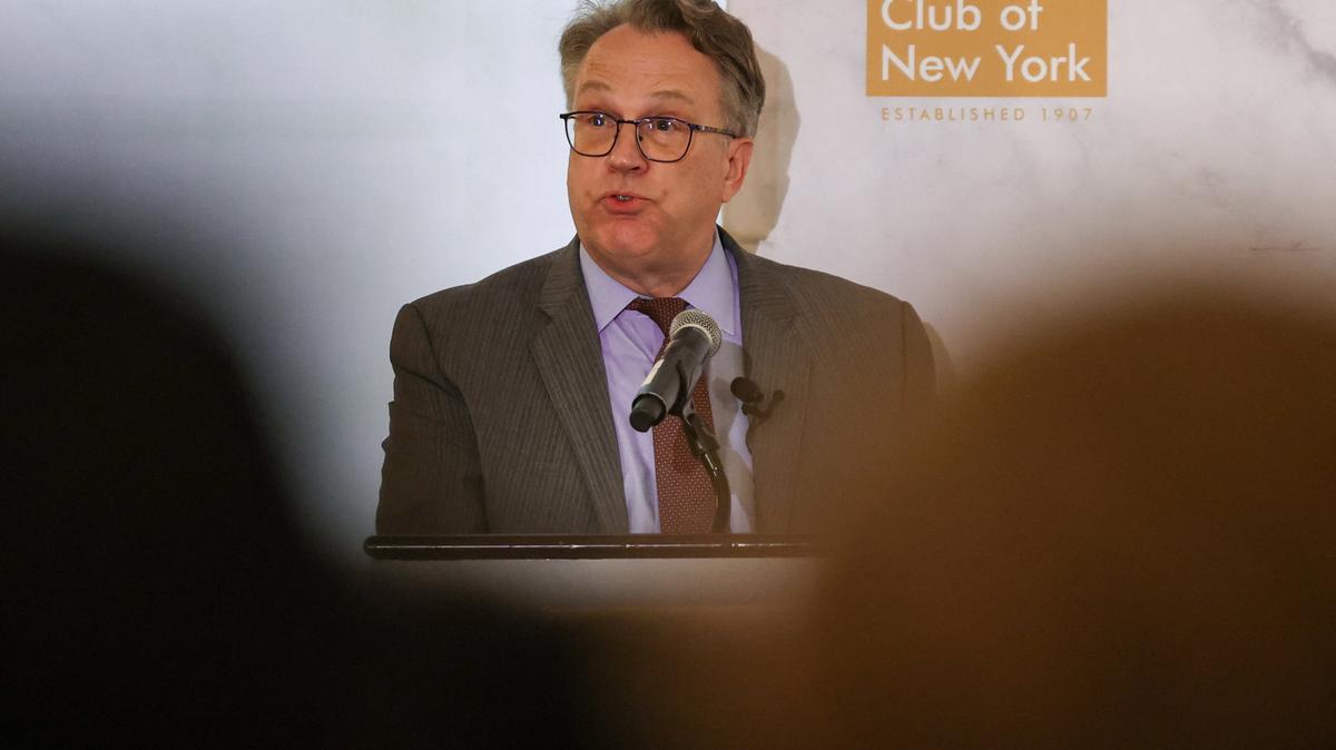 John C. Williams, President and CEO of the Federal Reserve Bank of New York, speaks to the Economic Club of New York in New York City, U.S., September 4, 2025. REUTERS/Kylie Cooper