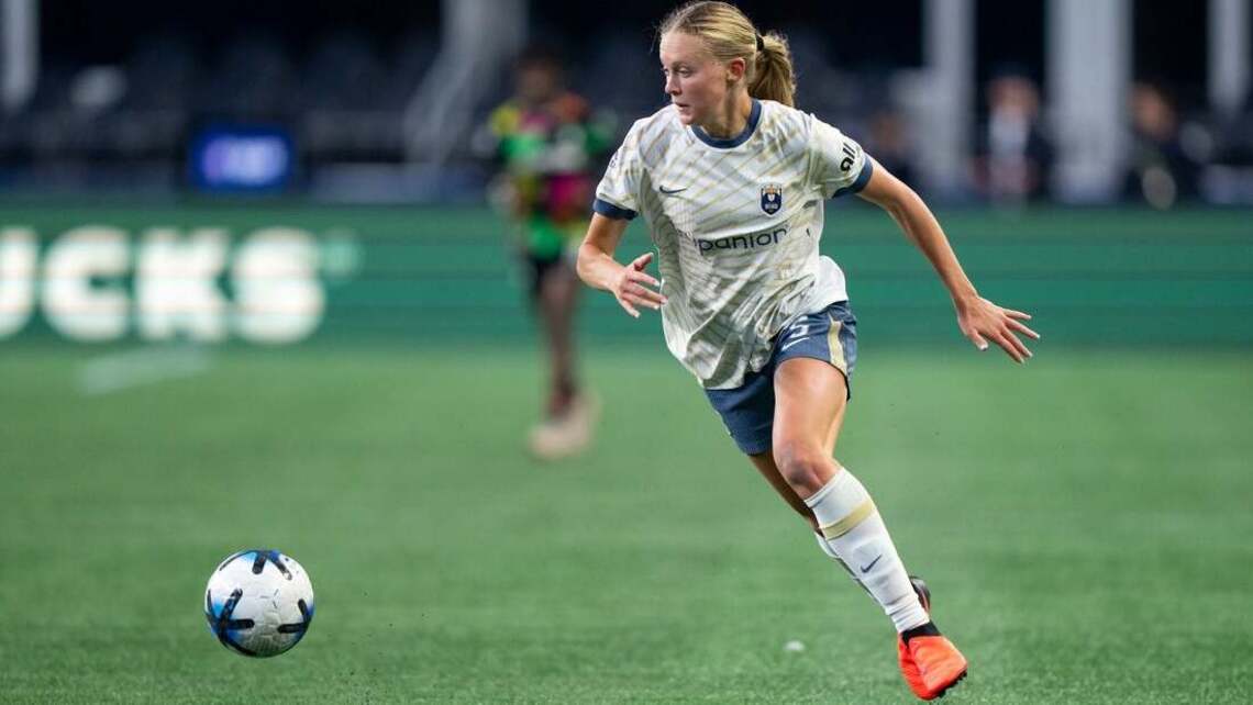Seattle Reign lose young star Maddie Dahlien (knee) for rest of season 