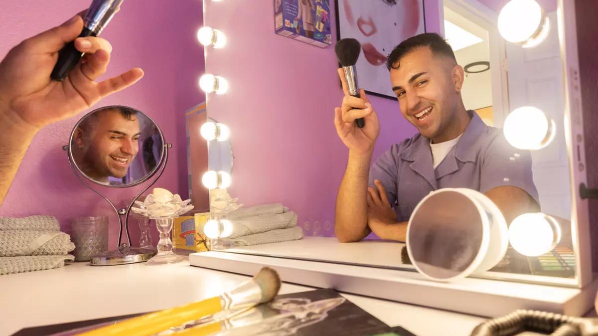 ‘Naynay, Brandon Shahniani’s drag alter ego, uses the powder room for dressing and makeup. (Myung J. Chun/Los Angeles Times/TNS)