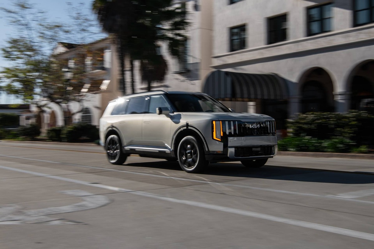  2027 Telluride HEV Kia