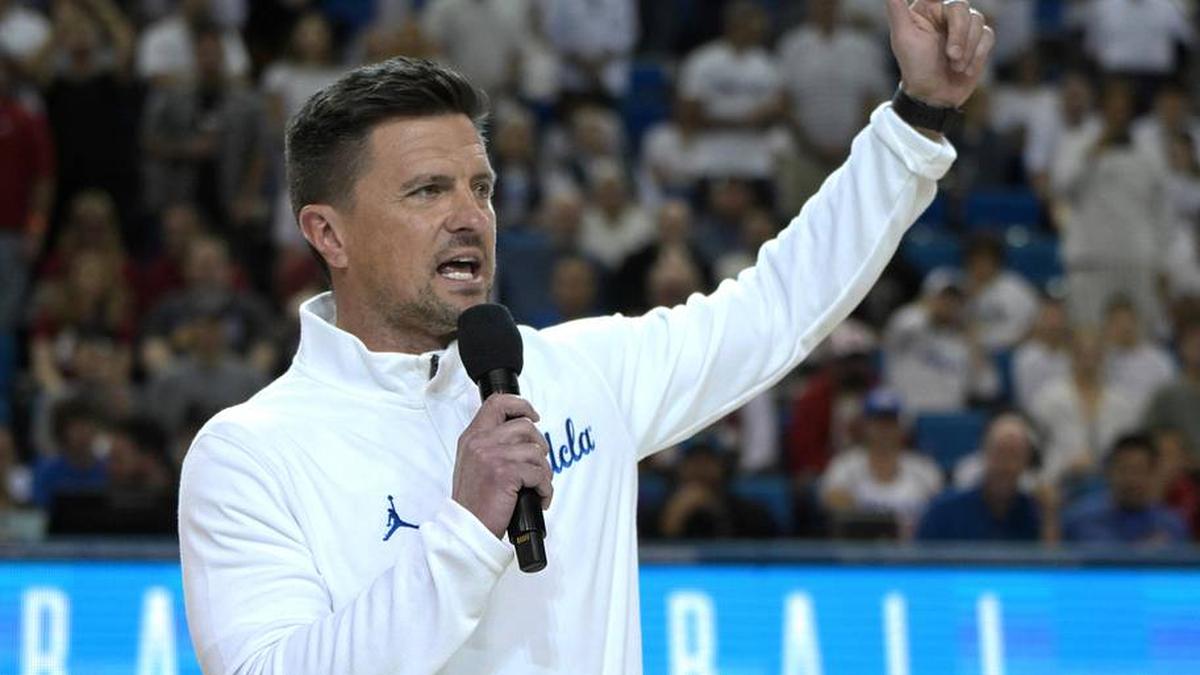  Jan 31, 2026; Los Angeles, California, USA; UCLA Bruins head football coach Bob Chesney is introduced during the basketball game against the Indiana Hoosiers at Pauley Pavilion presented by Wescom Financial. Mandatory Credit: Jayne Kamin-Oncea-Imagn Images | Jayne Kamin-Oncea-Imagn Images 