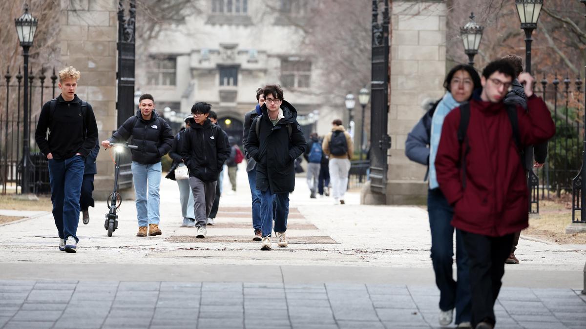 People walk on campus at the University of Chicago on Feb 20, 2026. (Terrence Antonio James/Chicago Tribune/TNS)