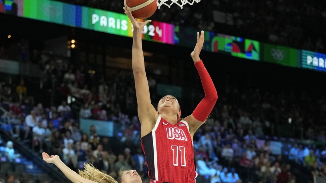 Napheesa Collier leads US in World Cup quarters rout of Hungary