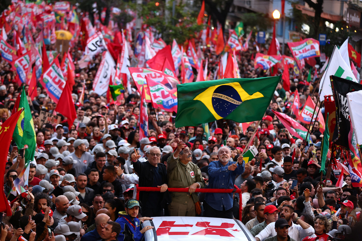 For Lula, Brazil's sovereignty is at stake in final election | Miami Herald