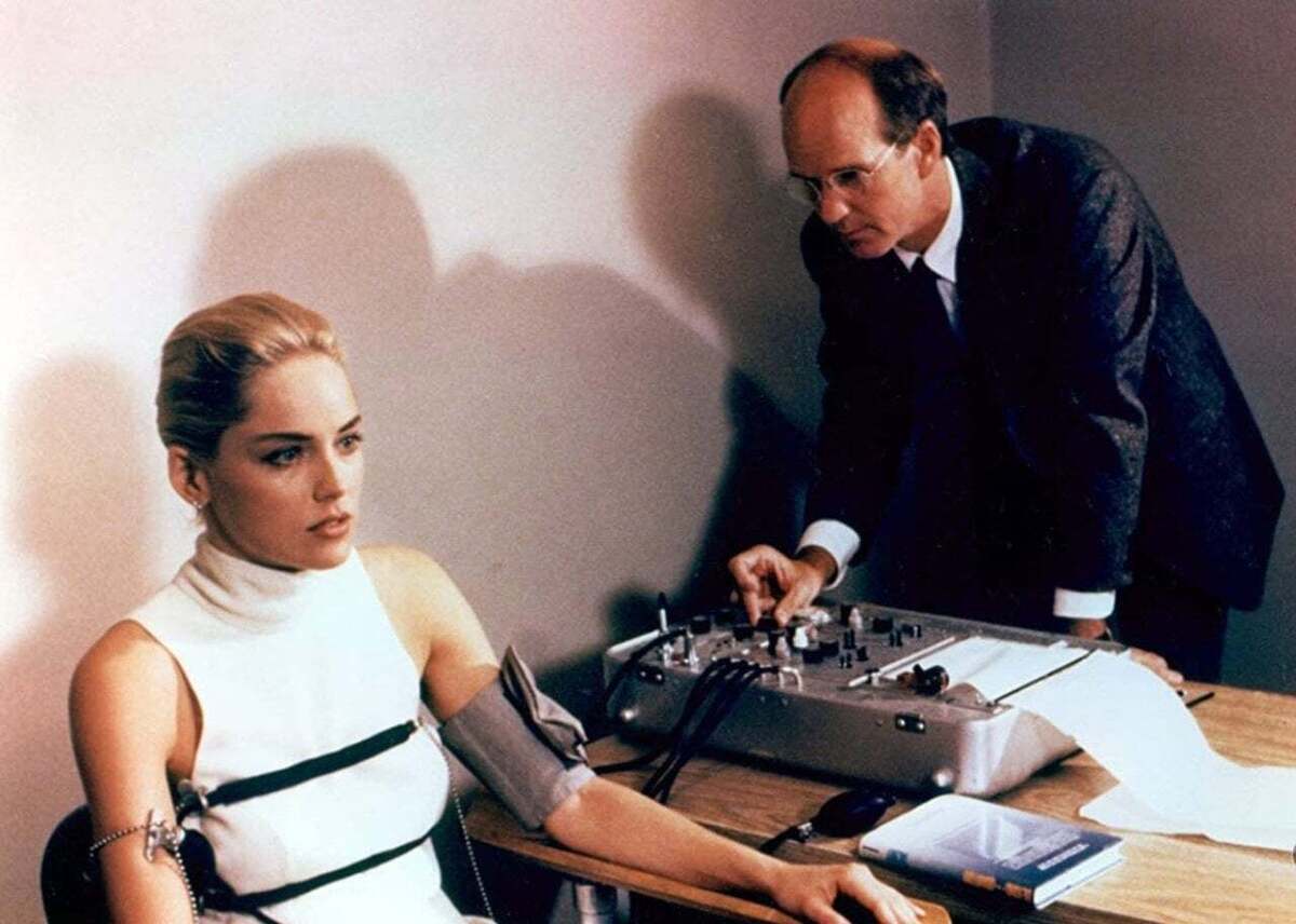  Carolco Pictures 