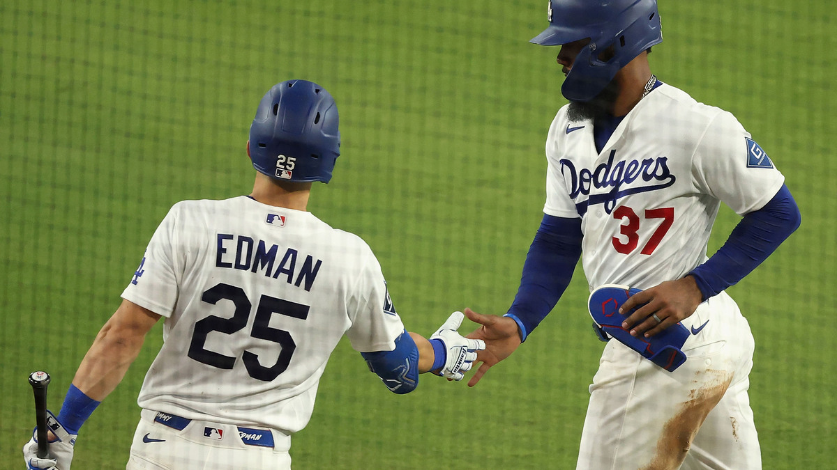 Dodgers' injury woes grow as Shohei Ohtani and Freddie Freeman sit in rout of Reds