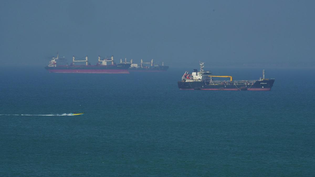 The Iranian closure of the Strait of Hormuz has largely brought oil traffic to a halt, hitting petroleum-exporting countries hard. 