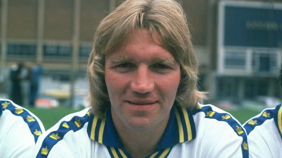  Tony Currie. | Getty/Steve Powell/Allsport 