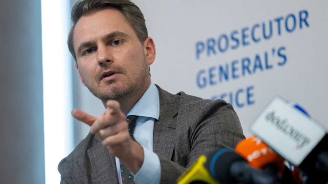 Zelenskiy wants swift exit of Ukraine's prosecutor general as graft clashes plague government 
