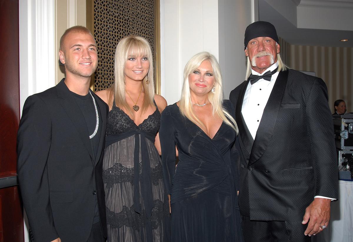 Nick Hogan, Brooke Hogan, Linda Hogan and Hulk Hogan