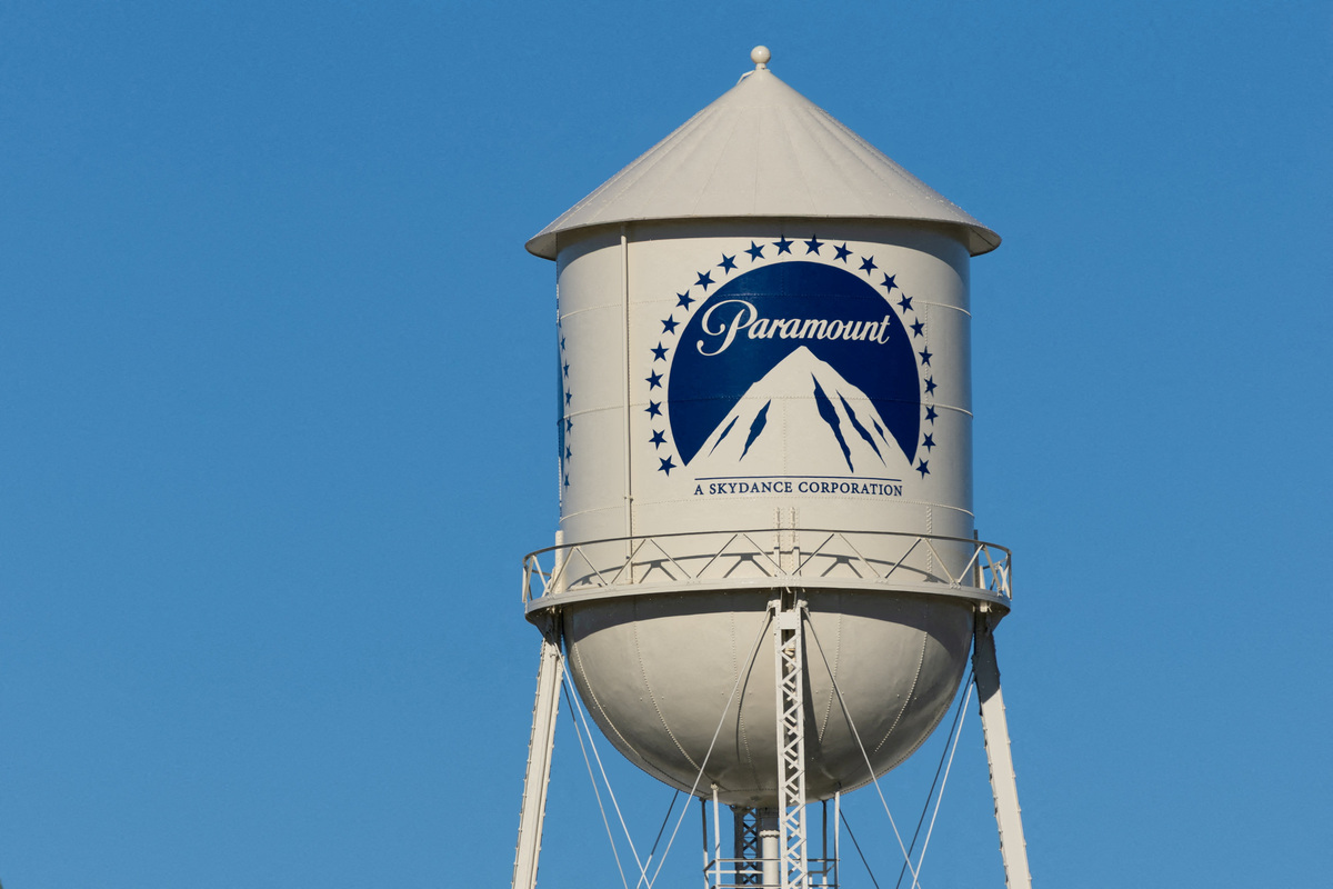 FILE PHOTO: The Paramount water tower is shown on the Paramount studio lot in Hollywood, Los Angeles, California, U.S., January 13, 2026.  REUTERS/Mike Blake/File Photo