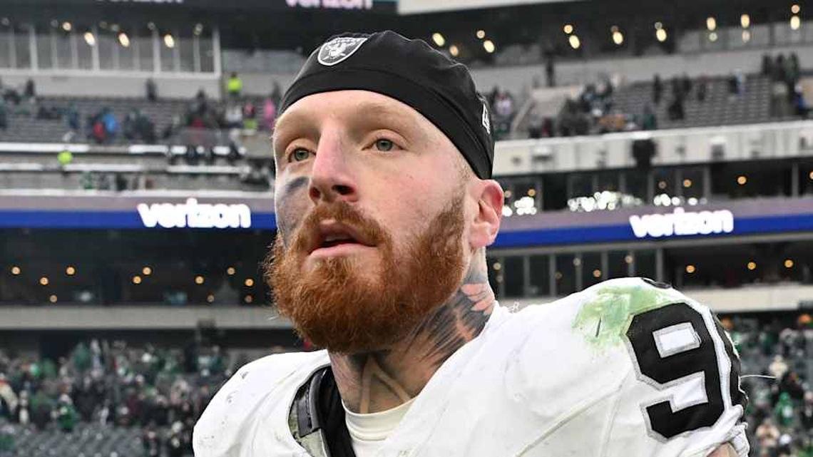  Dec 14, 2025; Philadelphia, Pennsylvania, USA; Las Vegas Raiders defensive end Maxx Crosby (98) on the field after loss to the Philadelphia Eagles at Lincoln Financial Field. Mandatory Credit: Eric Hartline-Imagn Images | Eric Hartline-Imagn Images 
