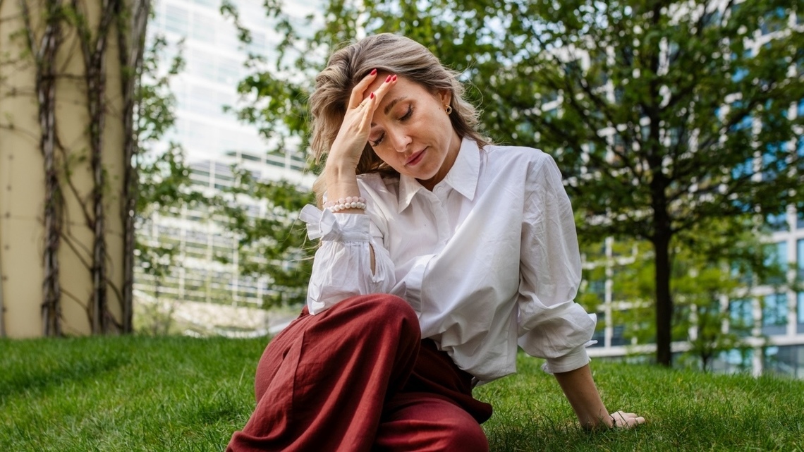 Think It’s Just Aging? These Alzheimer’s Symptoms May Surprise You