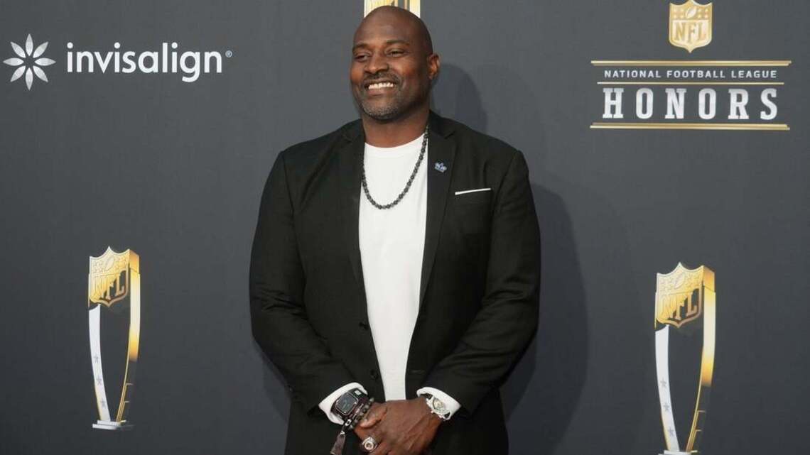 Ex-NFL player Marcellus Wiley jailed on domestic battery charge